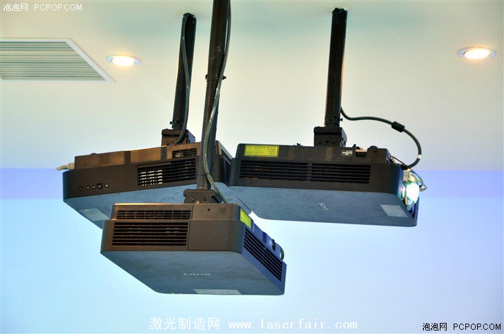 索尼激光工程投影大挑战之沉浸式餐厅