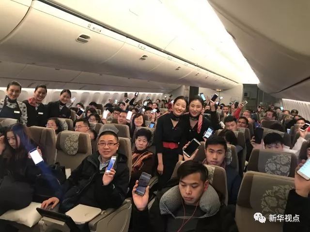 飞机上玩手机：网速比想象的快！上网要钱吗？