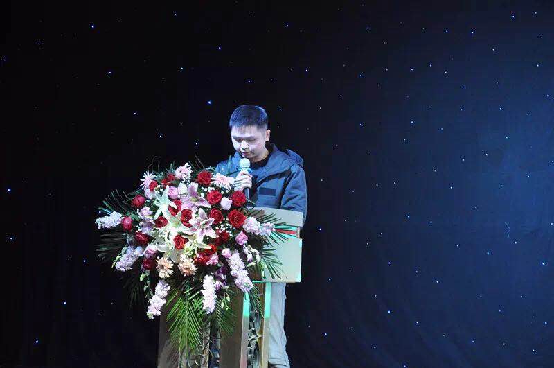 凝聚梦想•同心同行 — 华俄激光2018春节联欢晚会圆满结束