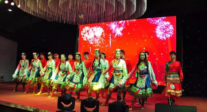 凝聚梦想•同心同行 — 华俄激光2018春节联欢晚会圆满结束