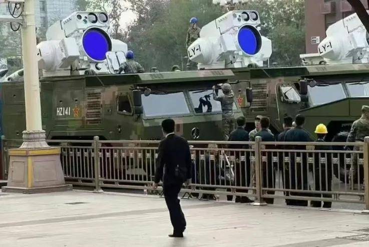 激光武器上舰了，不光能打无人机，口径大威力强